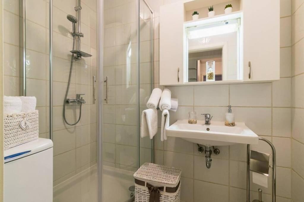 Apartment Jarun Brac Zagreb Exteriör bild