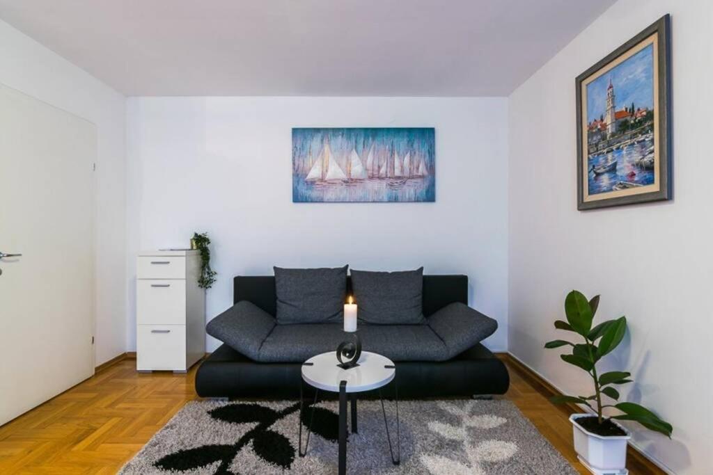 Apartment Jarun Brac Zagreb Exteriör bild